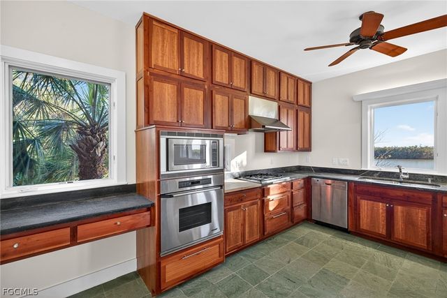 5703 Sanibel Captiva RD, Sanibel, FL 33957