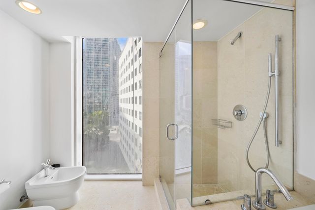 495 Brickell Avenue 911, Miami, FL 33131