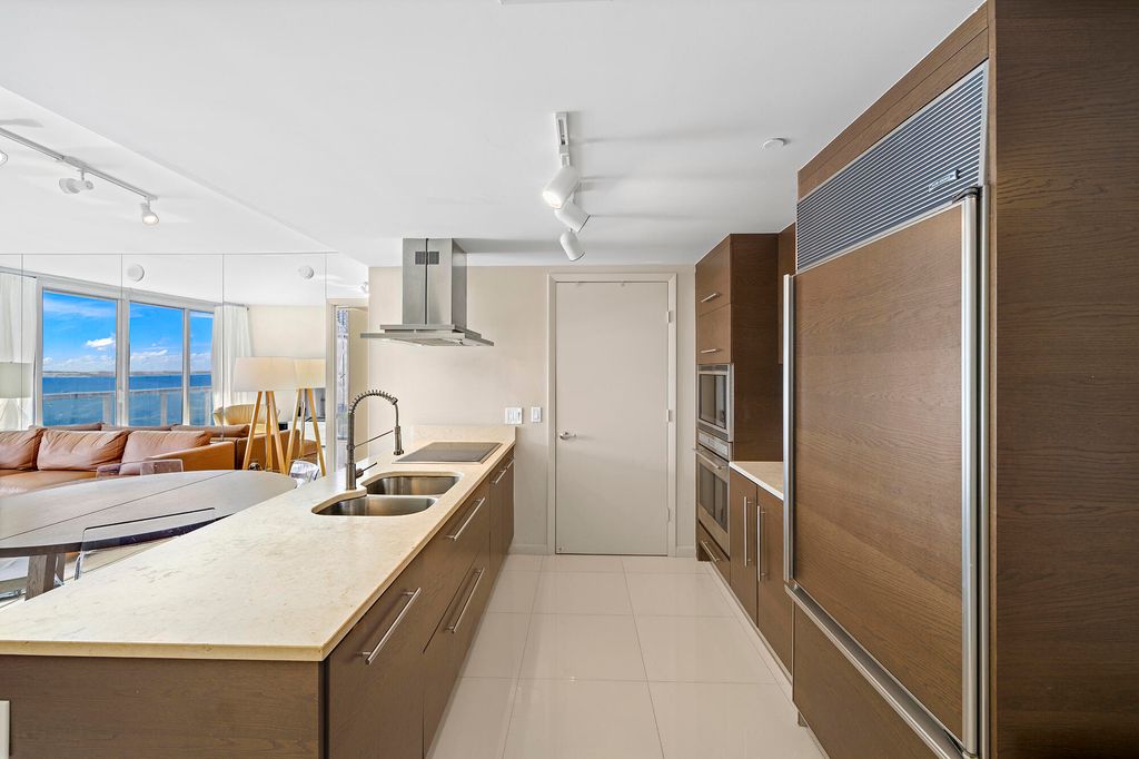 495 Brickell Avenue 911, Miami, FL 33131