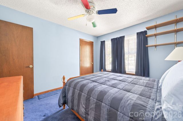 10730 Coachman Circle, Charlotte, NC 28277