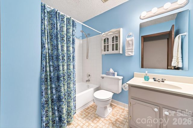 10730 Coachman Circle, Charlotte, NC 28277
