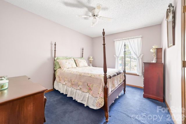 10730 Coachman Circle, Charlotte, NC 28277