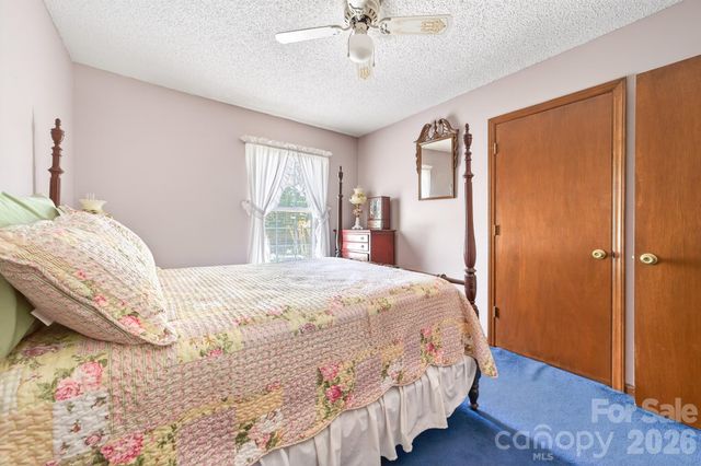 10730 Coachman Circle, Charlotte, NC 28277