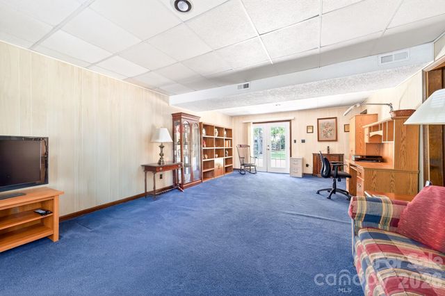 10730 Coachman Circle, Charlotte, NC 28277