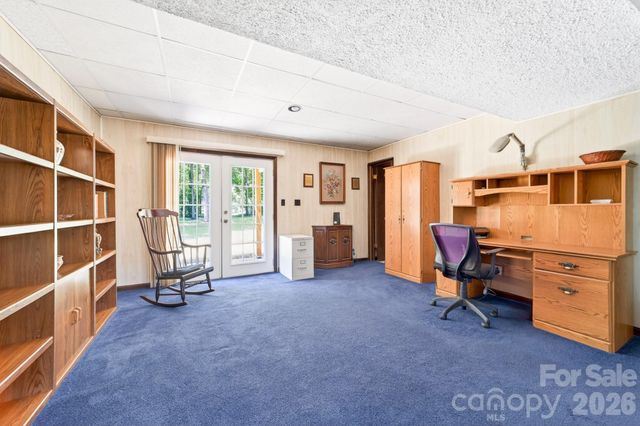 10730 Coachman Circle, Charlotte, NC 28277
