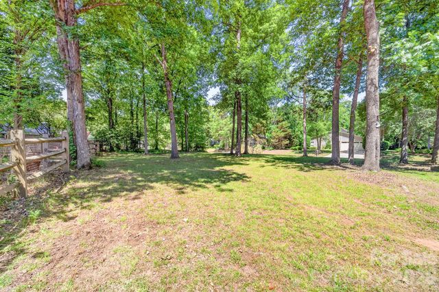 10730 Coachman Circle, Charlotte, NC 28277