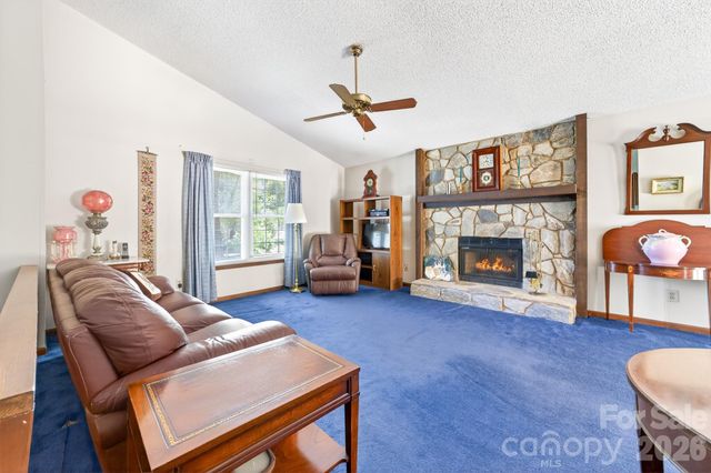 10730 Coachman Circle, Charlotte, NC 28277
