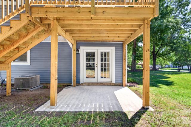 10730 Coachman Circle, Charlotte, NC 28277