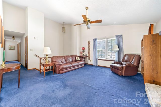 10730 Coachman Circle, Charlotte, NC 28277