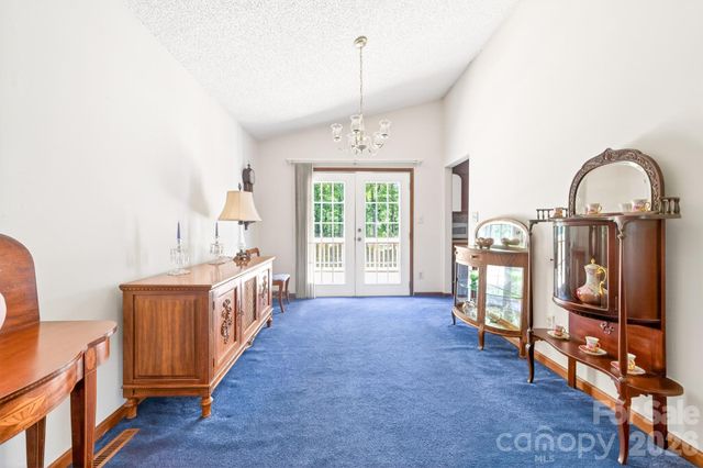 10730 Coachman Circle, Charlotte, NC 28277