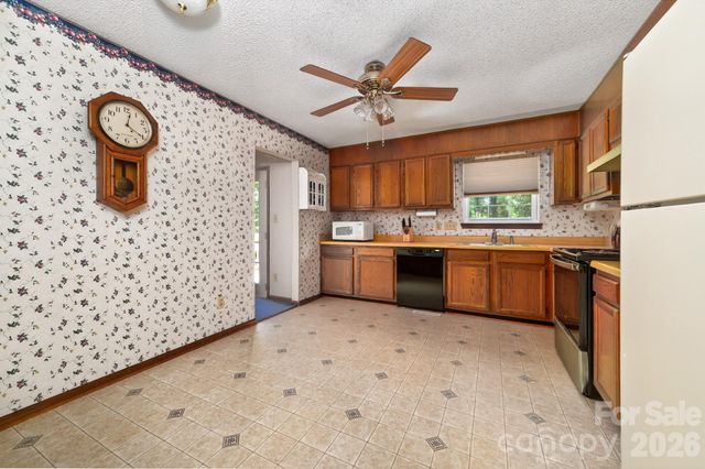 10730 Coachman Circle, Charlotte, NC 28277