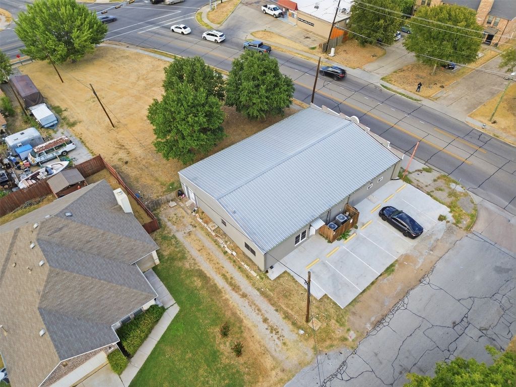 625-627 S Rogers Road, Irving, TX 75060 — photo 4