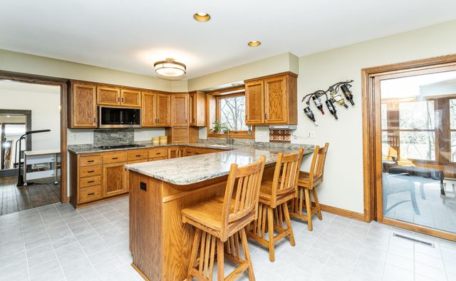 1021 Hickory Lane SW, Rochester, MN 55902