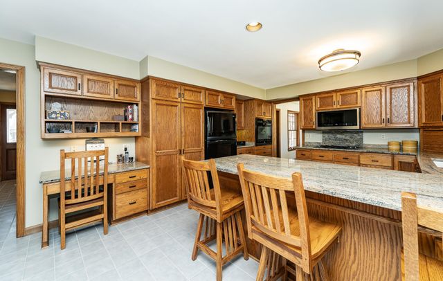 1021 Hickory Lane SW, Rochester, MN 55902