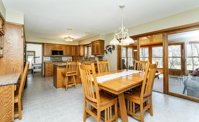 1021 Hickory Lane SW, Rochester, MN 55902