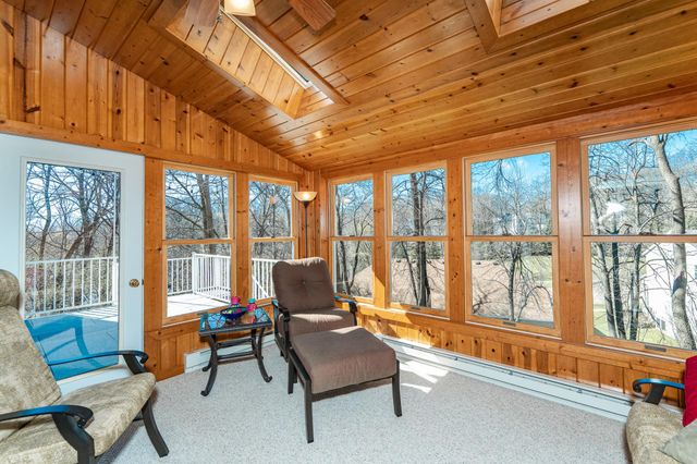 1021 Hickory Lane SW, Rochester, MN 55902