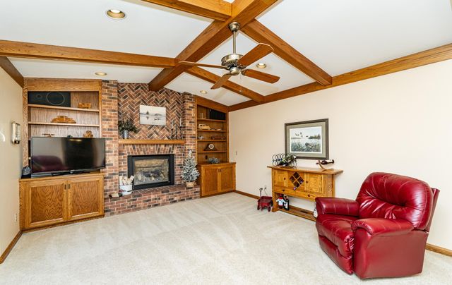 1021 Hickory Lane SW, Rochester, MN 55902