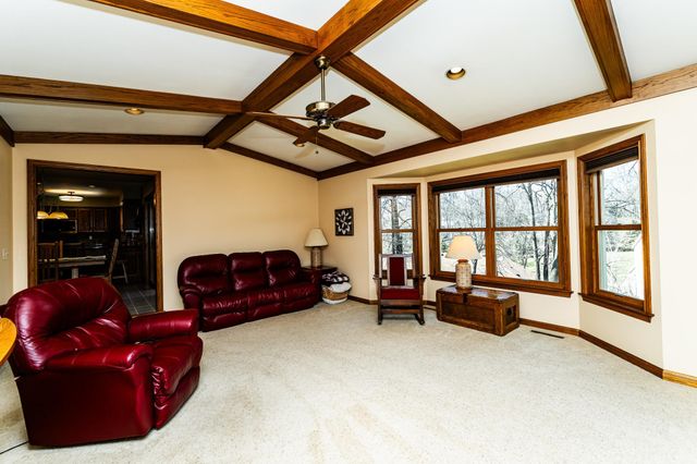 1021 Hickory Lane SW, Rochester, MN 55902