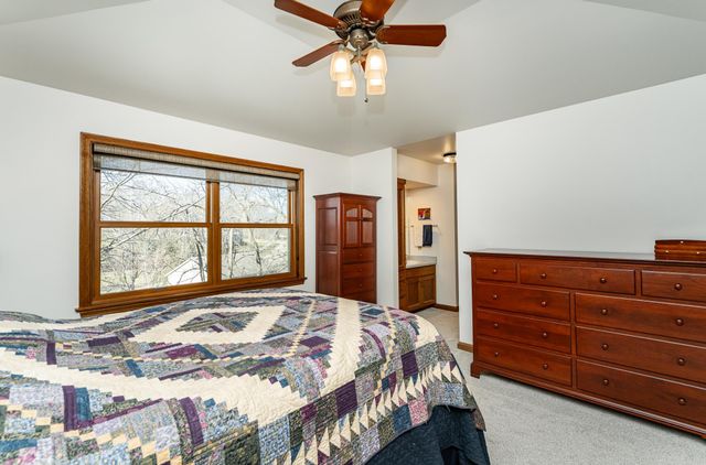 1021 Hickory Lane SW, Rochester, MN 55902