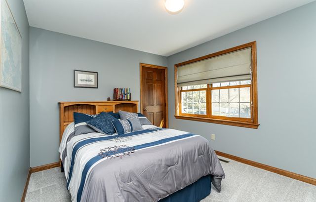 1021 Hickory Lane SW, Rochester, MN 55902