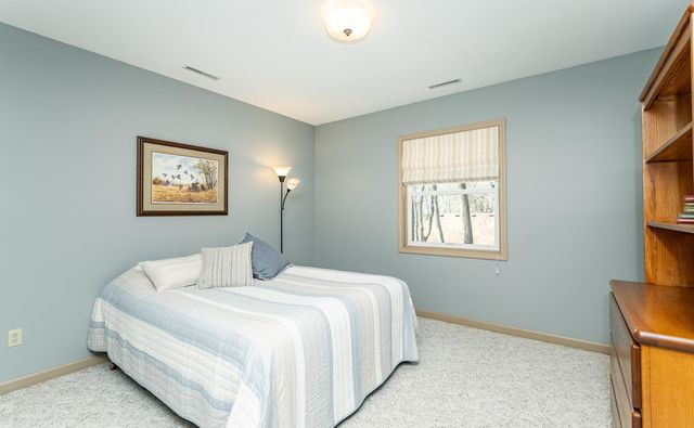 1021 Hickory Lane SW, Rochester, MN 55902