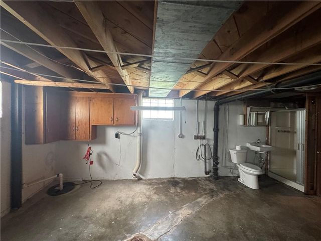 12000 W 60th Place, Shawnee, KS 66216
