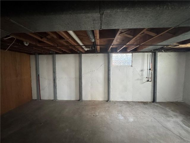 12000 W 60th Place, Shawnee, KS 66216