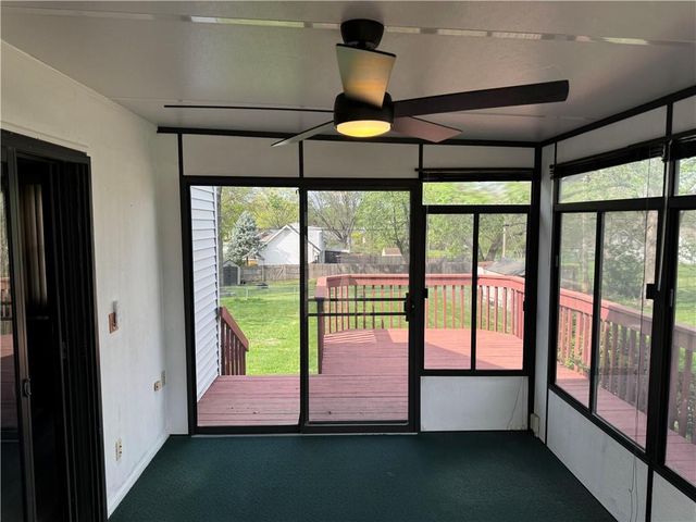 12000 W 60th Place, Shawnee, KS 66216
