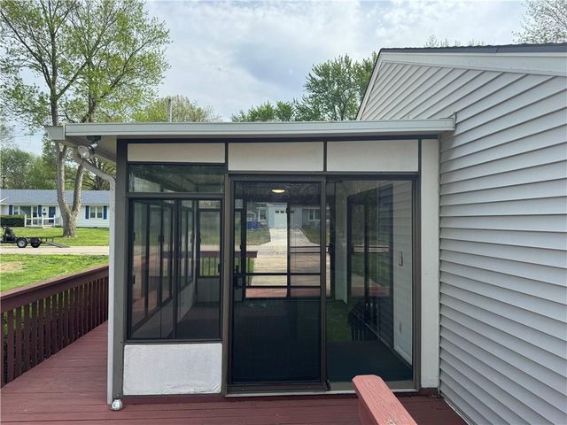12000 W 60th Place, Shawnee, KS 66216