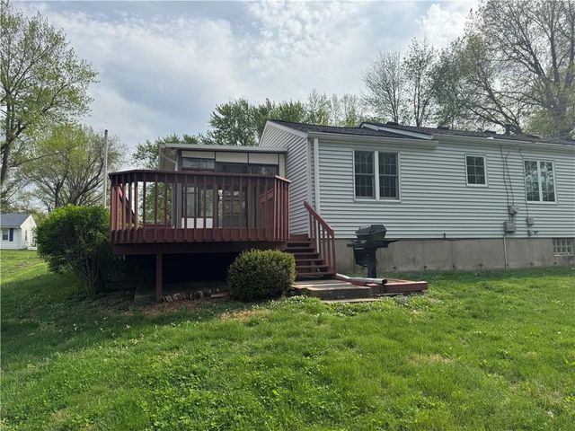 12000 W 60th Place, Shawnee, KS 66216