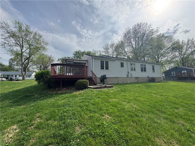 12000 W 60th Place, Shawnee, KS 66216