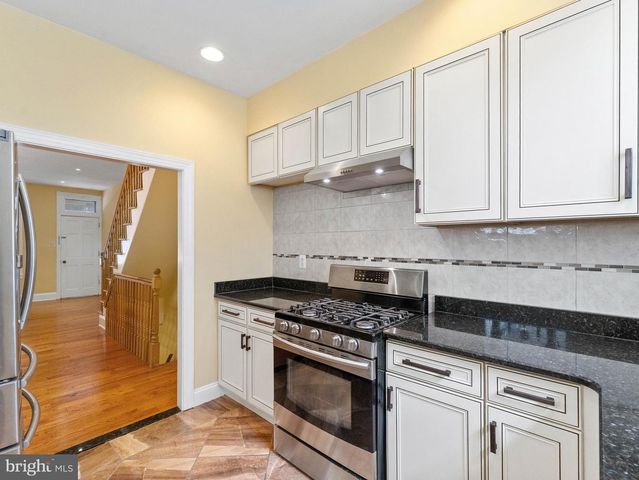 2251 S HEMBERGER ST, Philadelphia, PA 19145