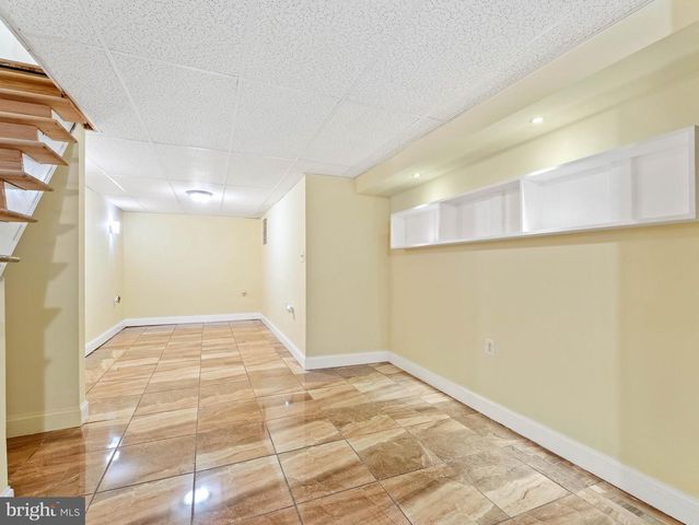 2251 S HEMBERGER ST, Philadelphia, PA 19145