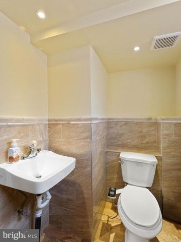 2251 S HEMBERGER ST, Philadelphia, PA 19145