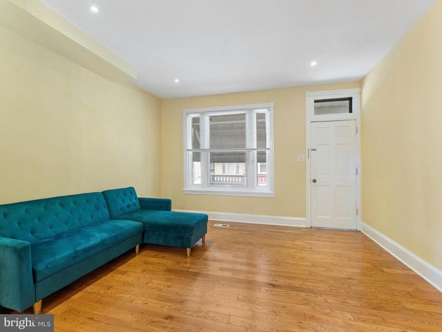 2251 S HEMBERGER ST, Philadelphia, PA 19145