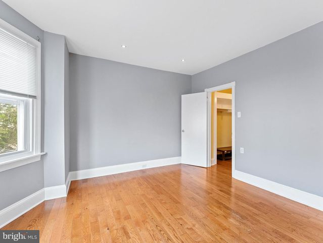 2251 S HEMBERGER ST, Philadelphia, PA 19145