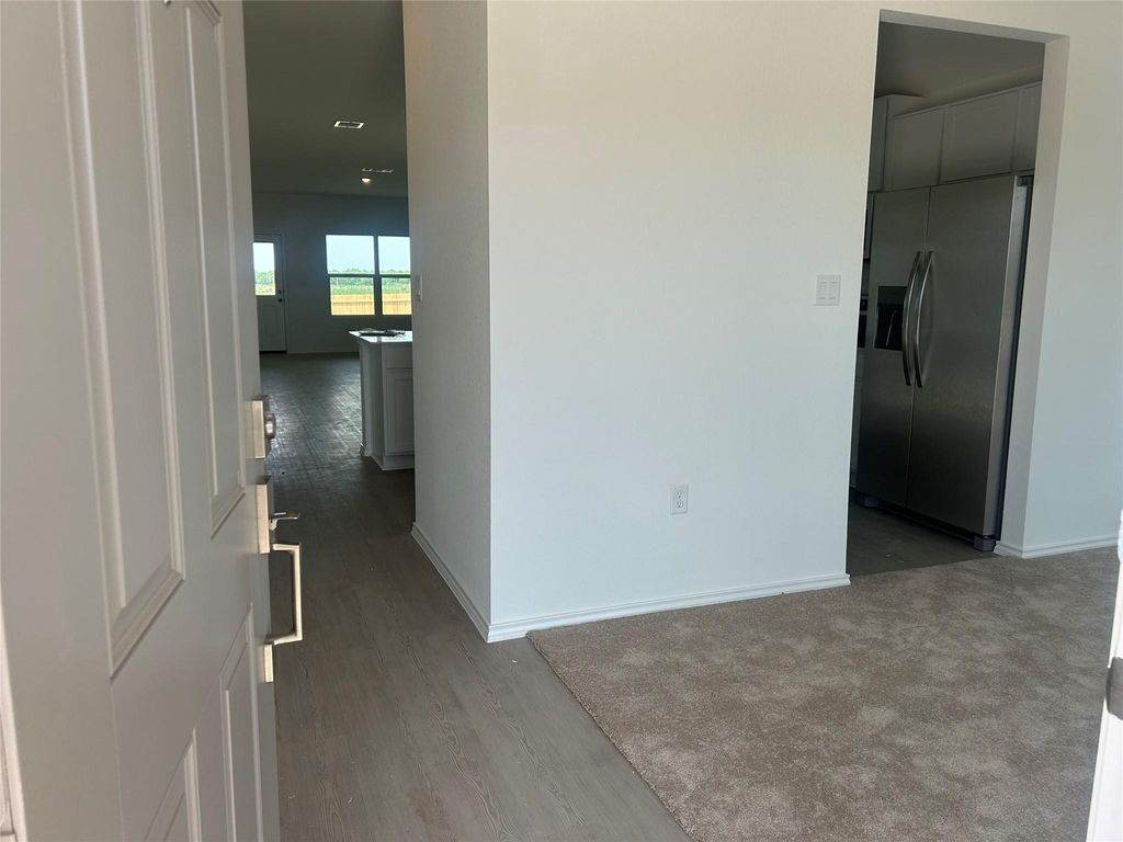 103 Camargue DR, Hutto, TX 78634