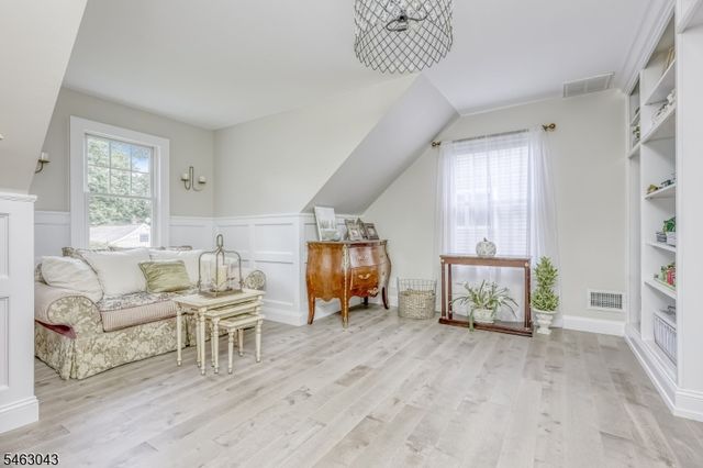 91 Spruce St, Midland Park Boro, NJ 07432