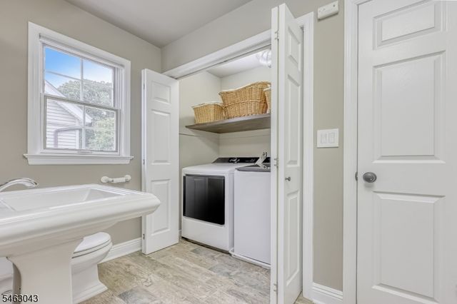 91 Spruce St, Midland Park Boro, NJ 07432