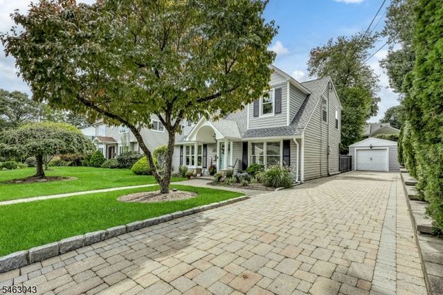 91 Spruce St, Midland Park Boro, NJ 07432