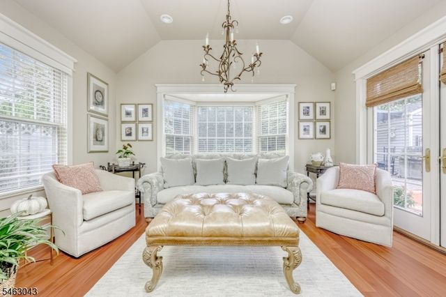 91 Spruce St, Midland Park Boro, NJ 07432