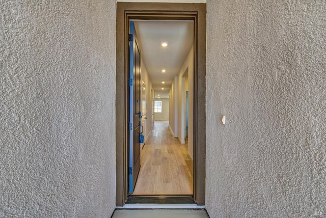131 Bradford Dr, Vacaville, CA 95687