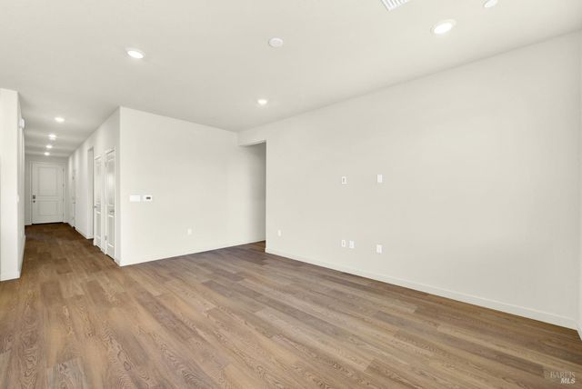 131 Bradford Dr, Vacaville, CA 95687
