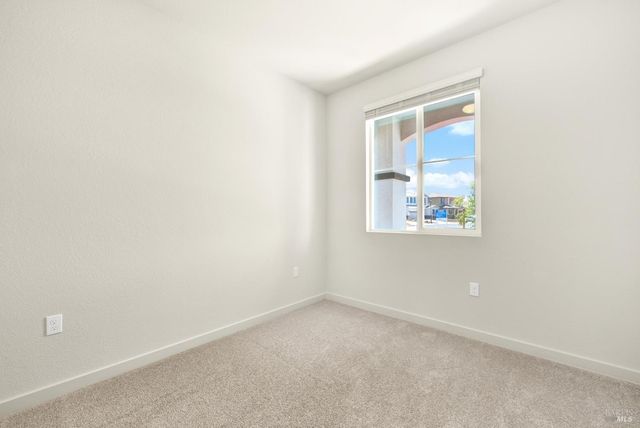 131 Bradford Dr, Vacaville, CA 95687