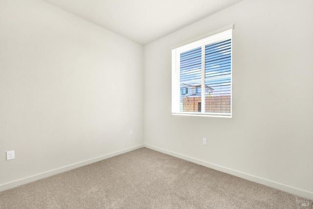 131 Bradford Dr, Vacaville, CA 95687