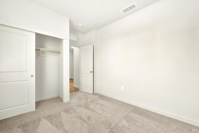 131 Bradford Dr, Vacaville, CA 95687