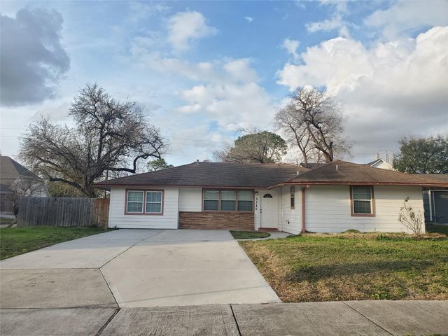 5346 Windswept Lane, Houston, TX 77056