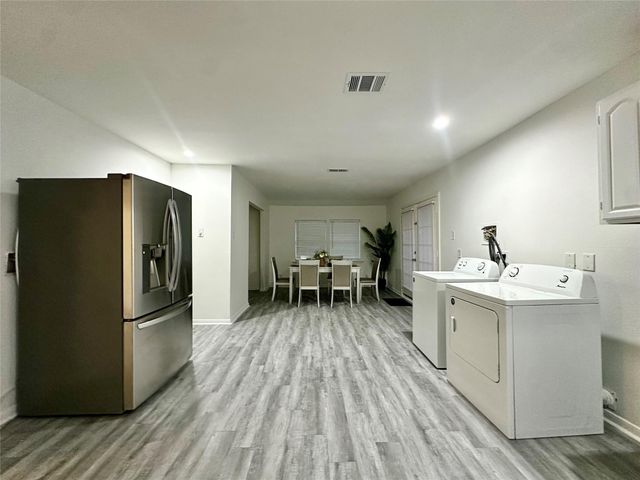 5346 Windswept Lane, Houston, TX 77056