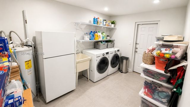 7550 SW 75th St, Miami, FL 33143