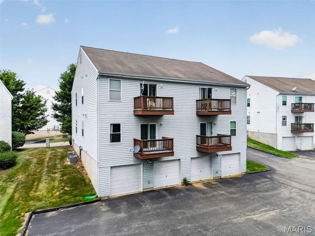 101 Timber Creek Drive, O'fallon, MO 63368